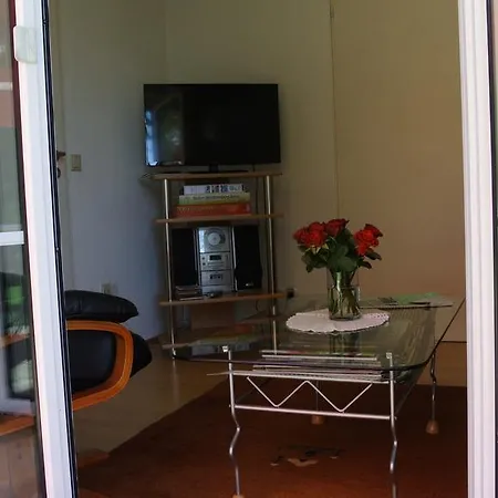 Hummel Apartment *
